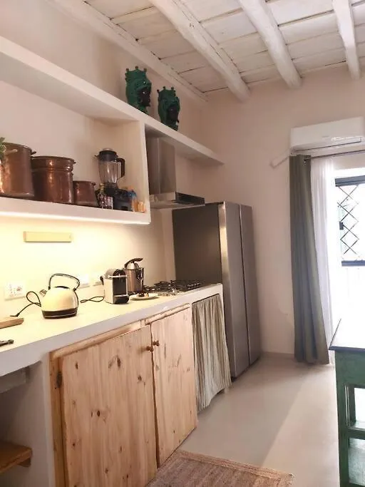Exquiste Apartment With Outdoor Spaces Palermo Italy