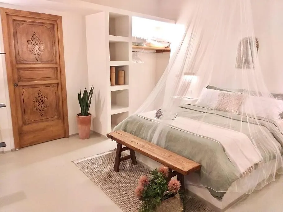 Exquiste Apartment With Outdoor Spaces Palermo Italy